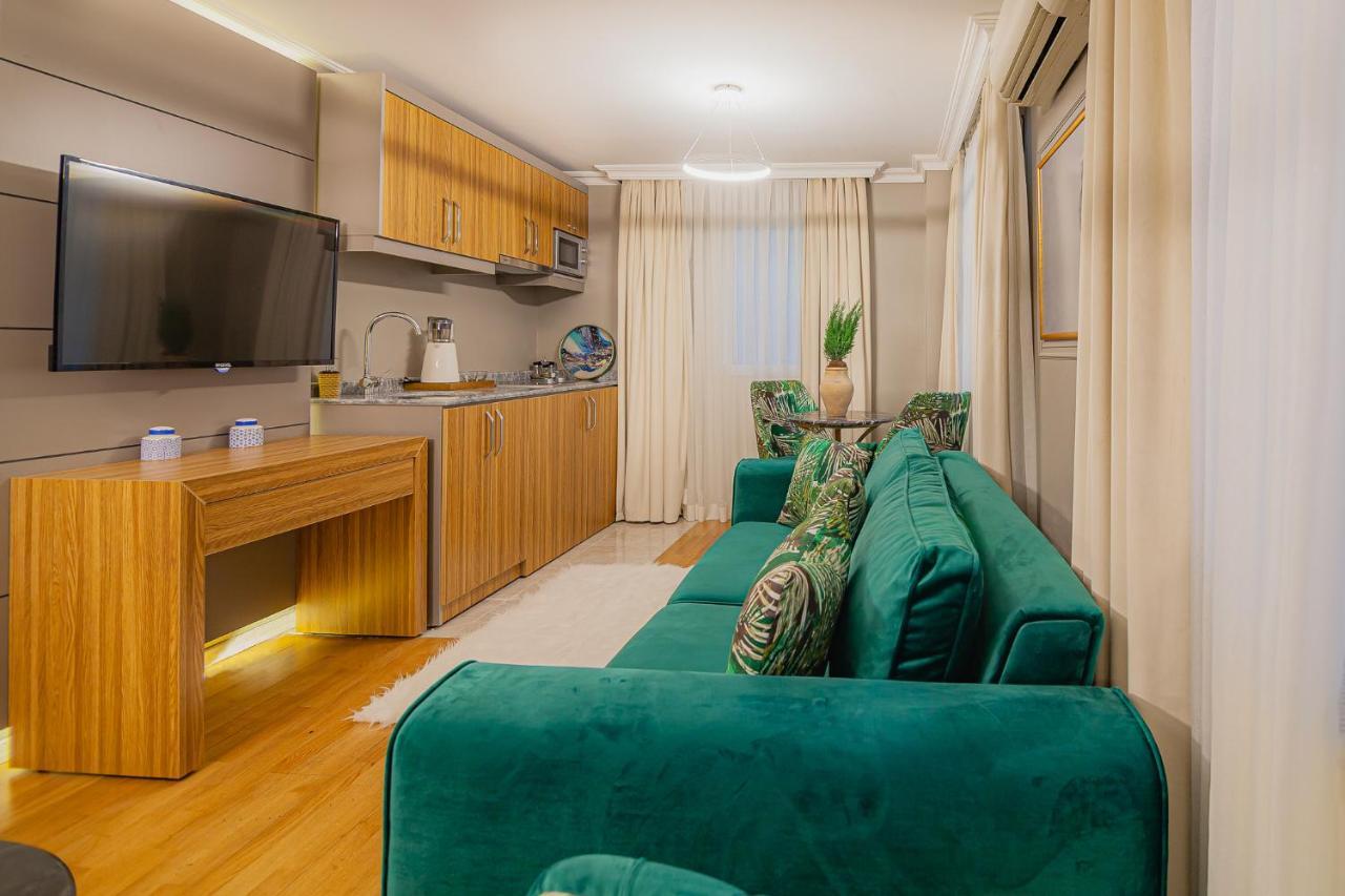 La Palace Suites Sisli Istanbul Bagian luar foto